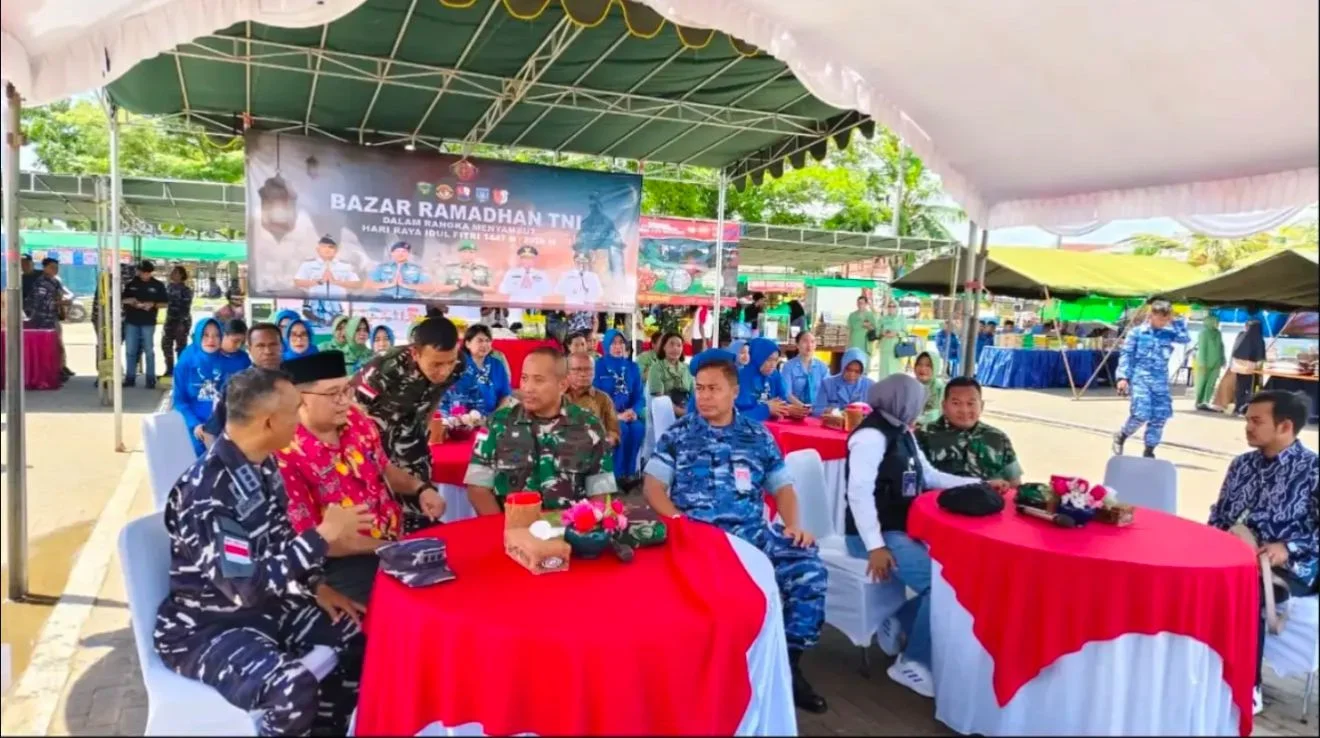 Aster Kasdam XXIV/Mandala Trikora Ikuti Pembukaan Bazar Murah TNI, Wujud Kepedulian Ringankan Beban Masyarakat
