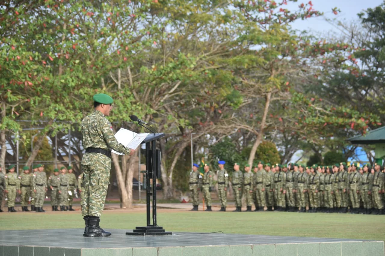 Kapoksahli Pangdam XXIV/Mandala Trikora Pimpin Upacara 17-an, Ingatkan Prajurit Jaga Disiplin dan Citra TNI AD