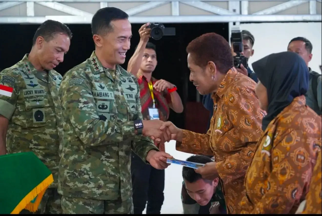 Pangdam XXIV/Mandala Trikora Pimpin Safari Ramadhan dan Peringatan Nuzulul Qur'an, Berbagi Tali Asih untuk Veteran dan Anak Yatim
