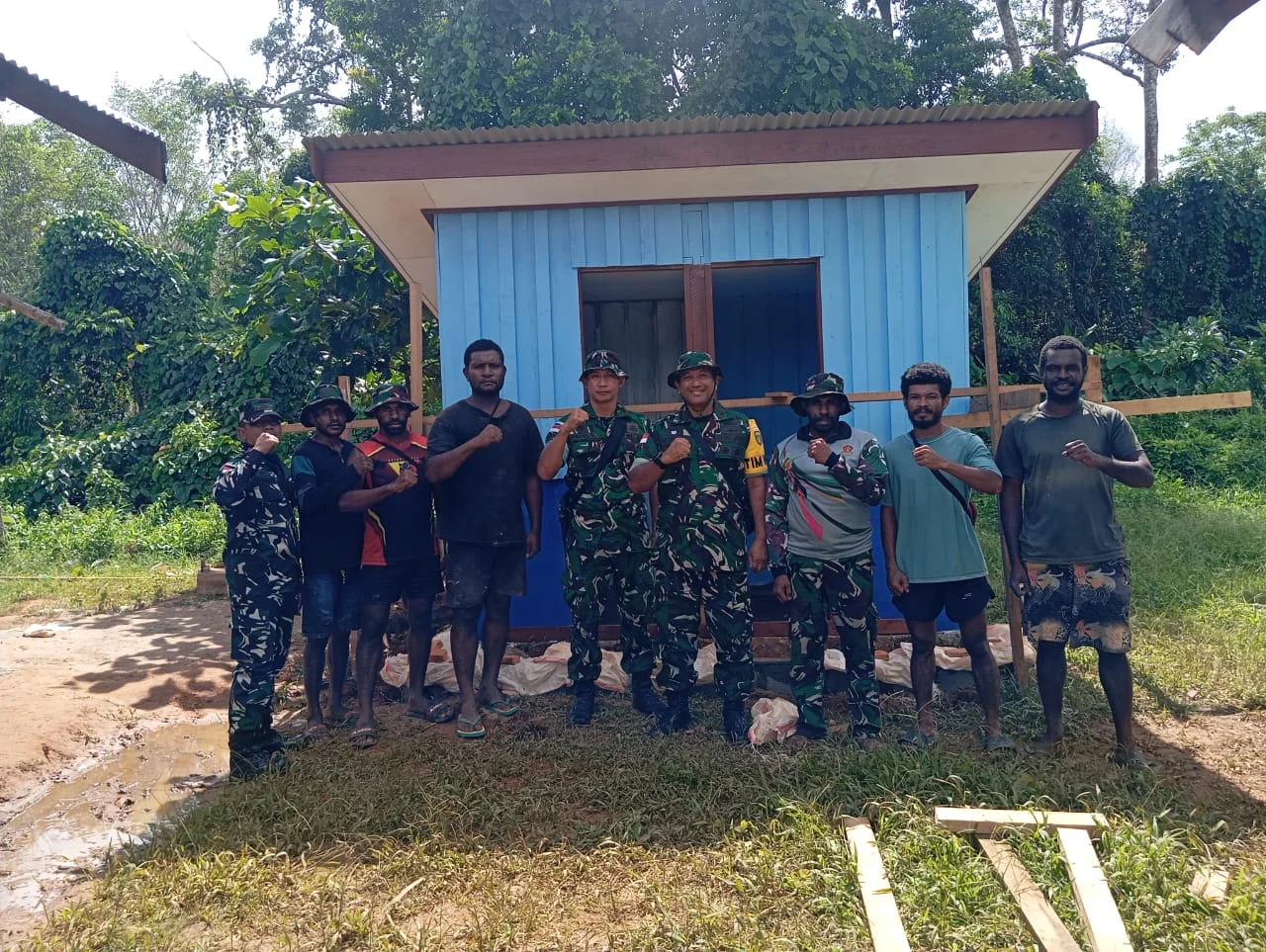 Aster Kasdam XXIV/Mandala Trikora Tinjau Progres TMMD Ke-127 Kodim 1704/Mappi di Kampung Yibin